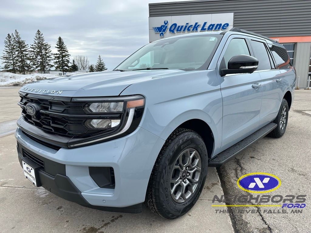 2026 Ford Expedition Max Active in Glacier Gray Metallic Tri-Coat — front three-quarter view
